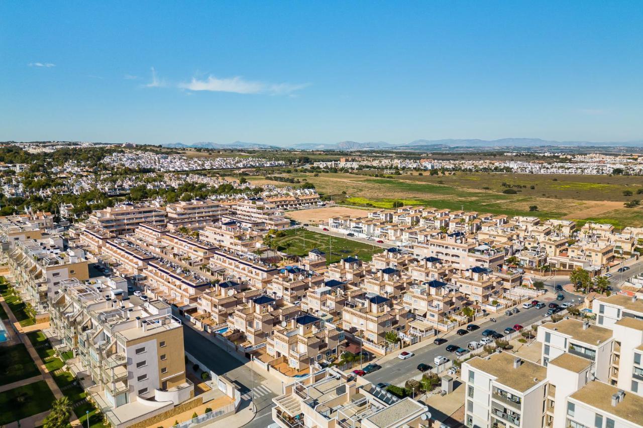 Bungalow La Zenia Cerca De La Playa Орихуела Екстериор снимка