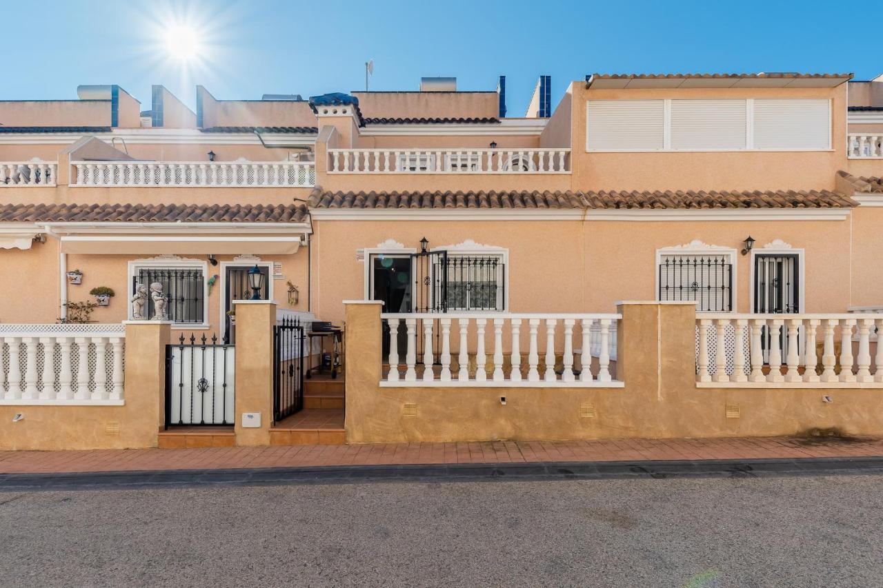 Bungalow La Zenia Cerca De La Playa Орихуела Екстериор снимка