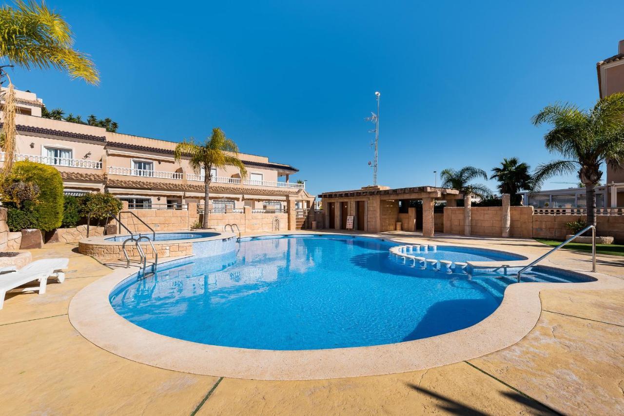 Bungalow La Zenia Cerca De La Playa Орихуела Екстериор снимка